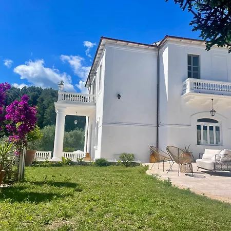 Novecento Apartment